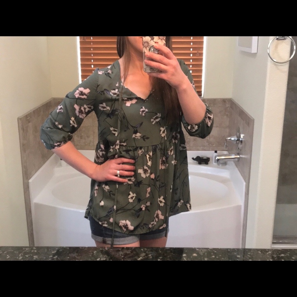 Green floral blouse S